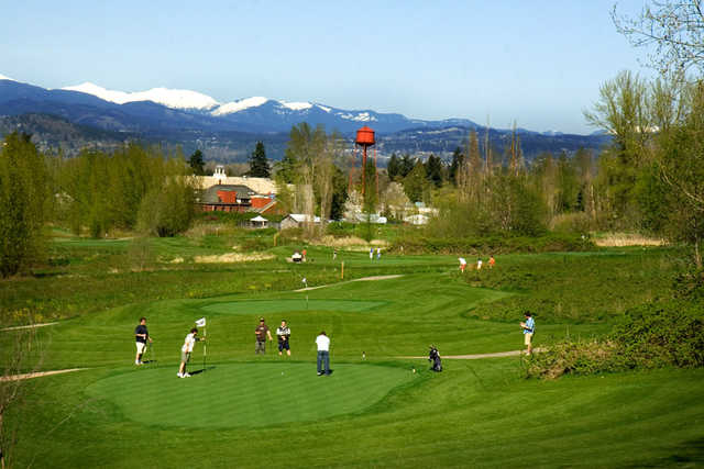 pub golf course
